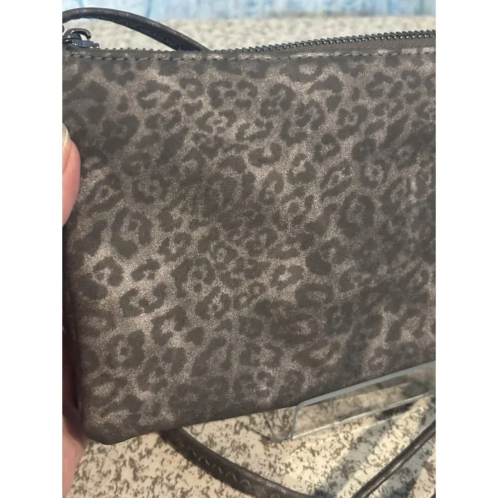 Gray Silver Cheetah Leopard Animal Print Faux Leather Crossbody Bag Purse EUC
